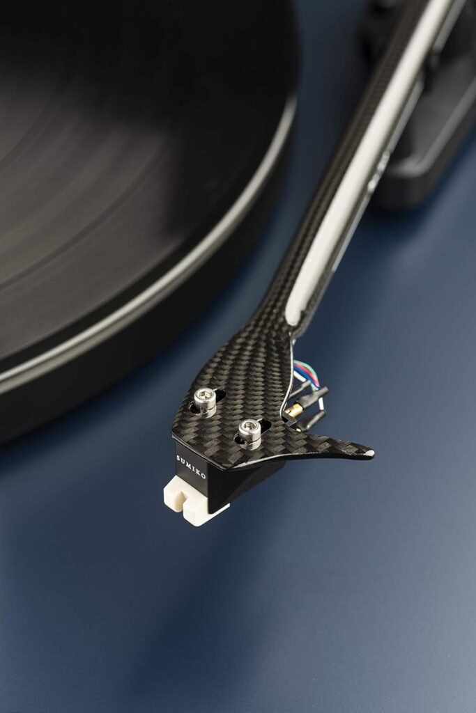 Pro-Ject Debut Carbon EVO, Audiophile Turntable with Carbon Fiber tonearm, Electronic Speed Selection and pre-Mounted Sumiko Rainier Phono Cartridge (High Gloss Black)